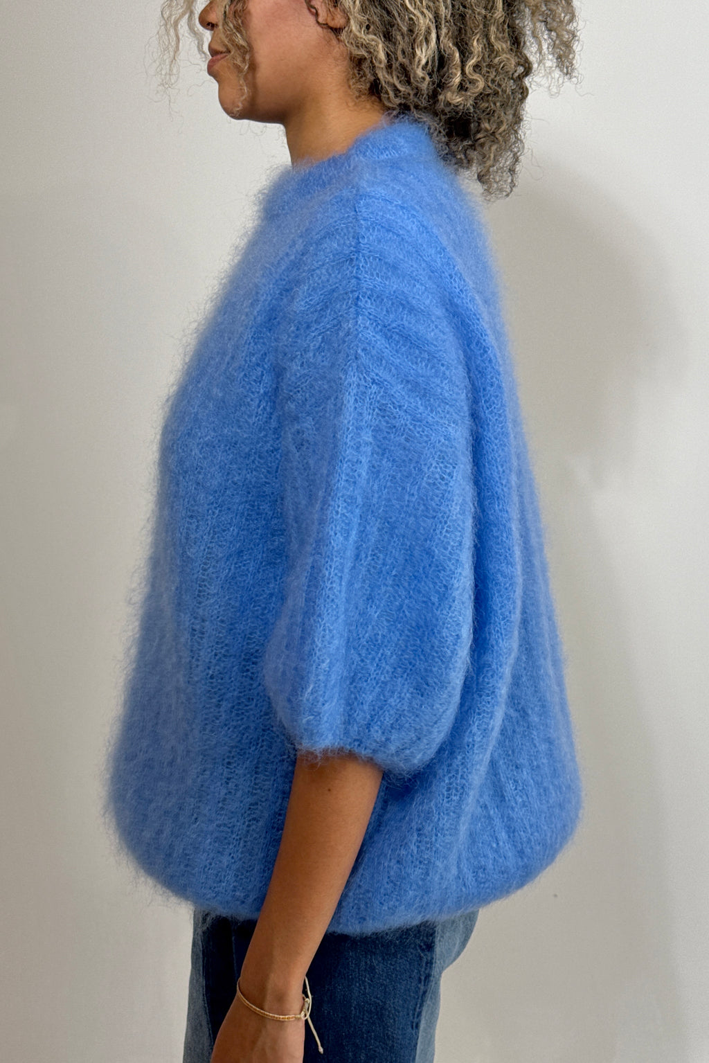 Blue Sky Megztinis Trumpomis Rankovėmis