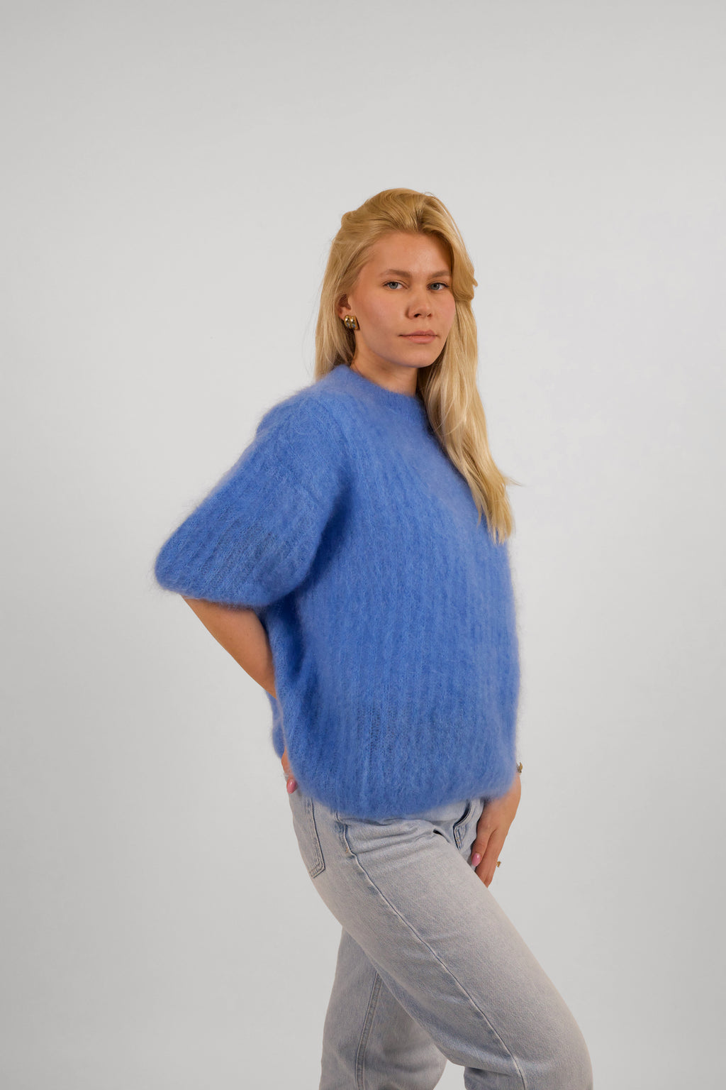 Blue Sky Megztinis Trumpomis Rankovėmis